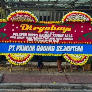 Bunga Papan Selamat Sukses 007